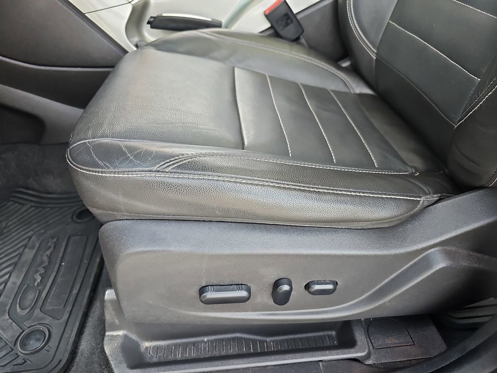 Used 2013 Ford C-MAX SEL image 18