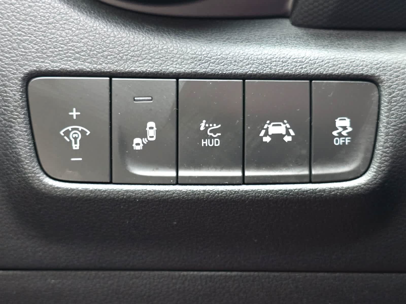 Used 2021 Hyundai Kona Ultimate AWD/4WD image 18