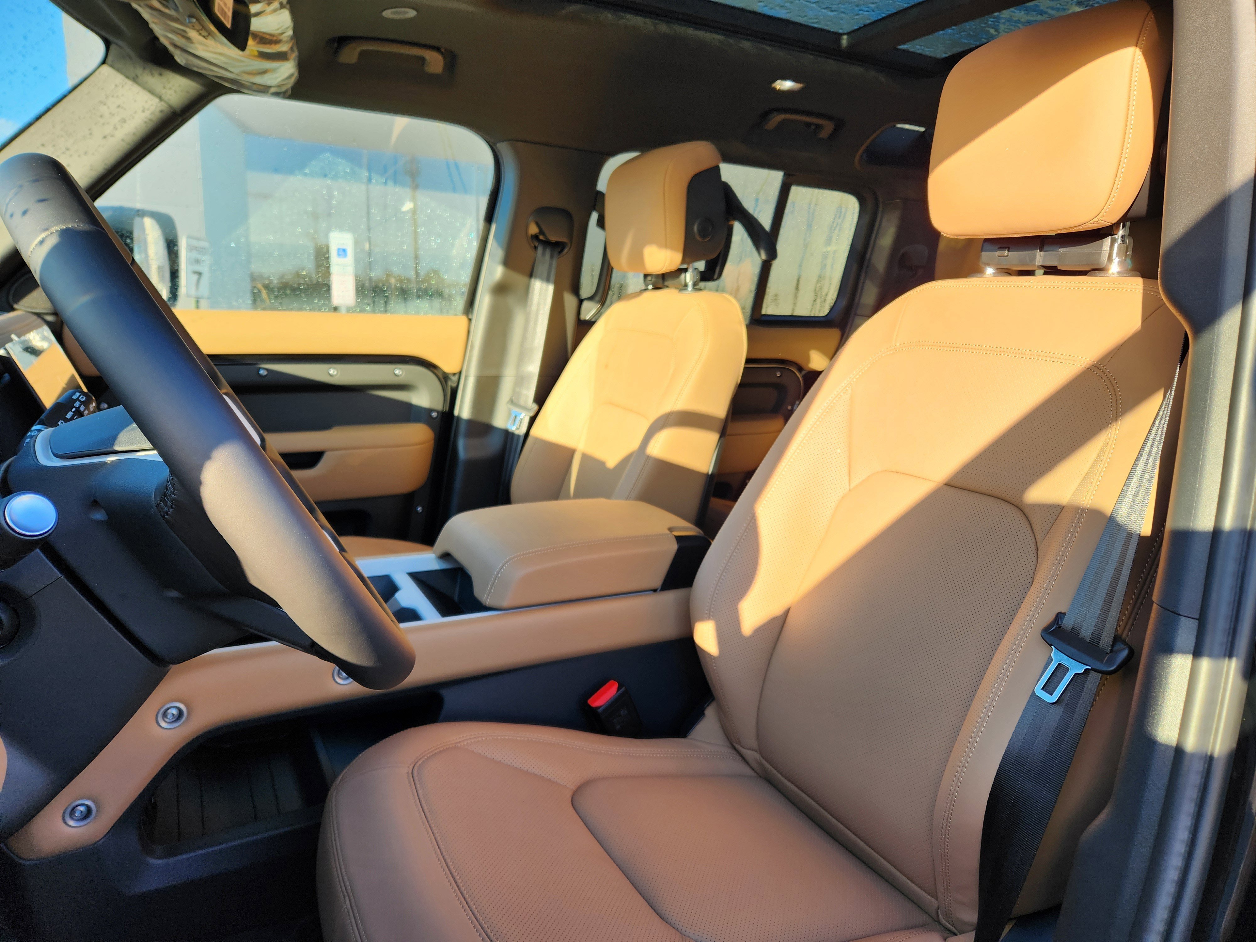 New 2026 Land Rover Defender 110 X-Dynamic SE image 8