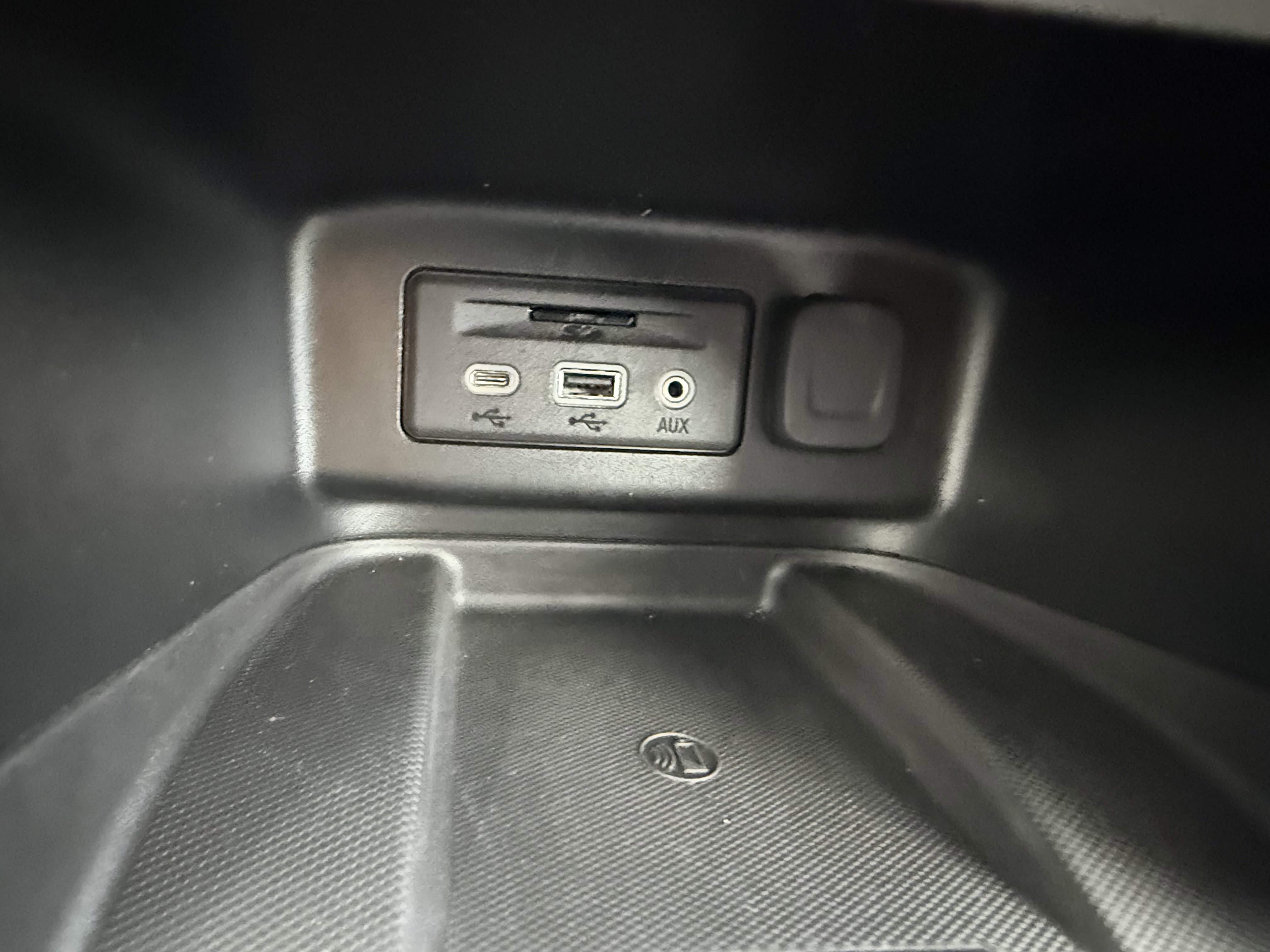 Used 2019 Chevrolet Equinox Premier image 21