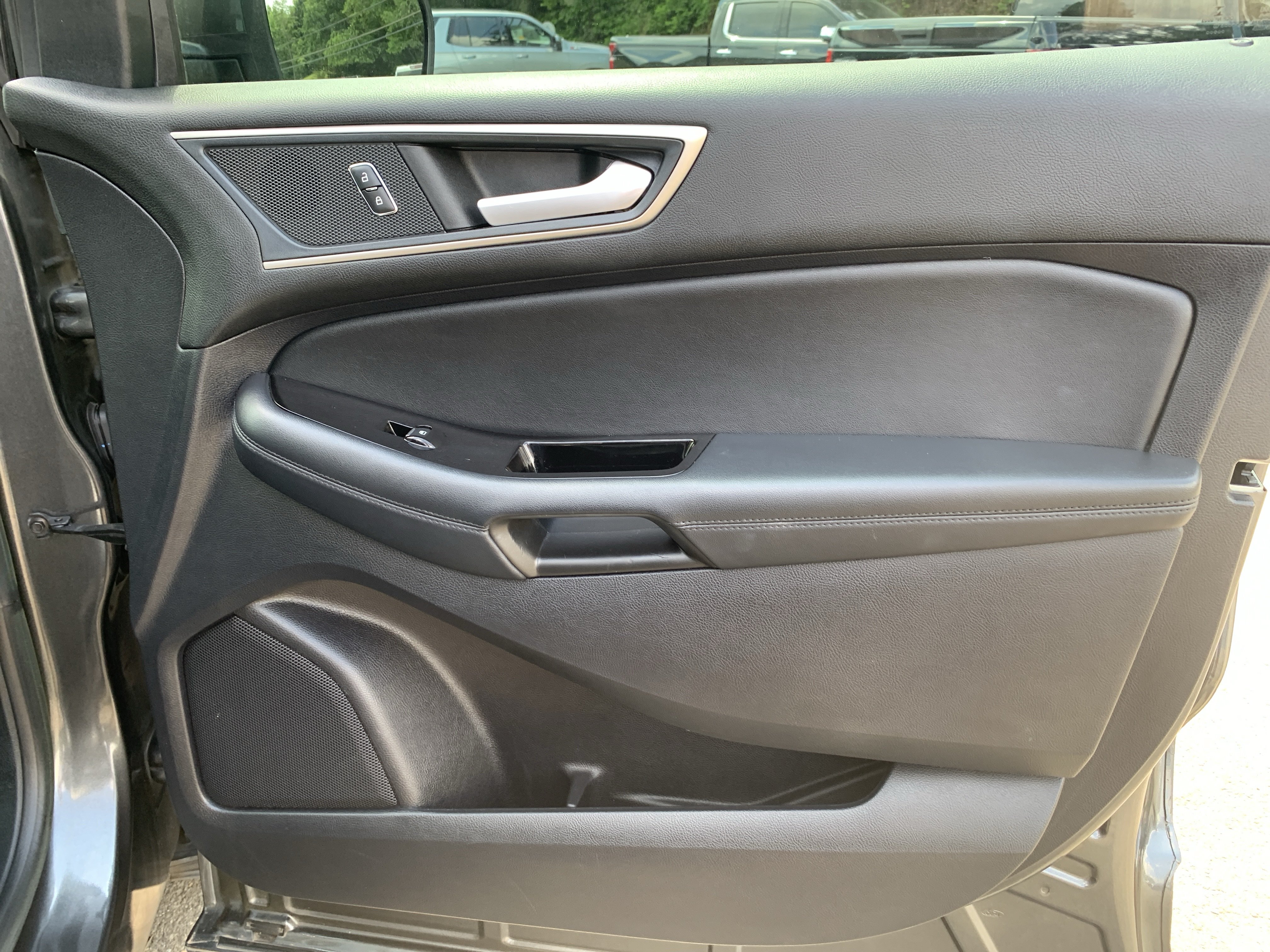 Used 2019 Ford Edge SEL w/ Equipment Group 201A AWD/4WD image 35
