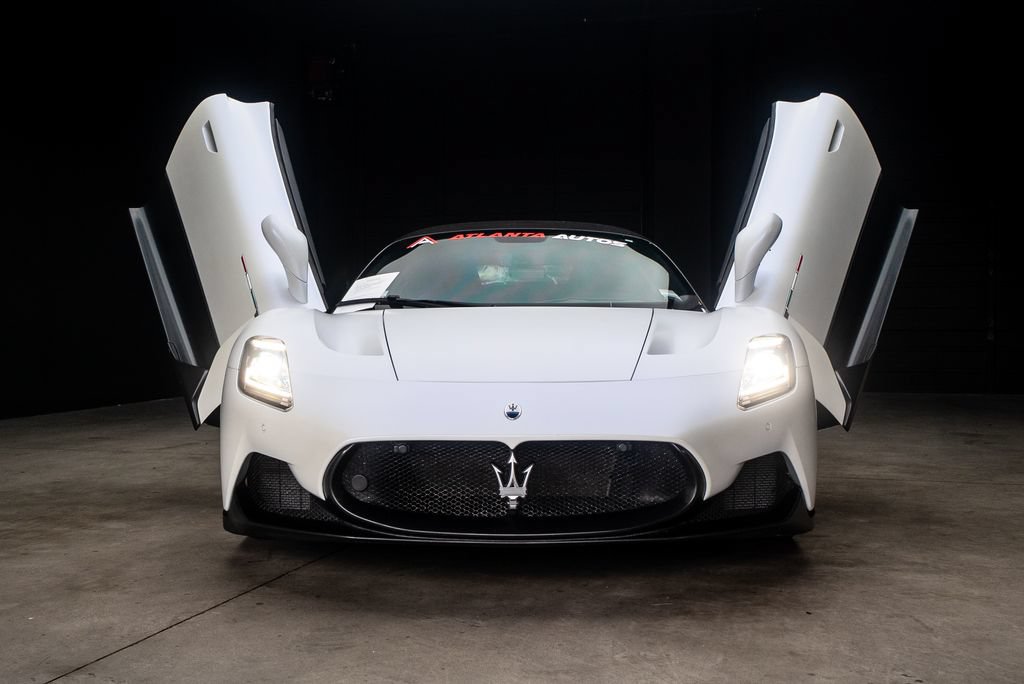 Used 2022 Maserati MC20 Coupe RWD image 4