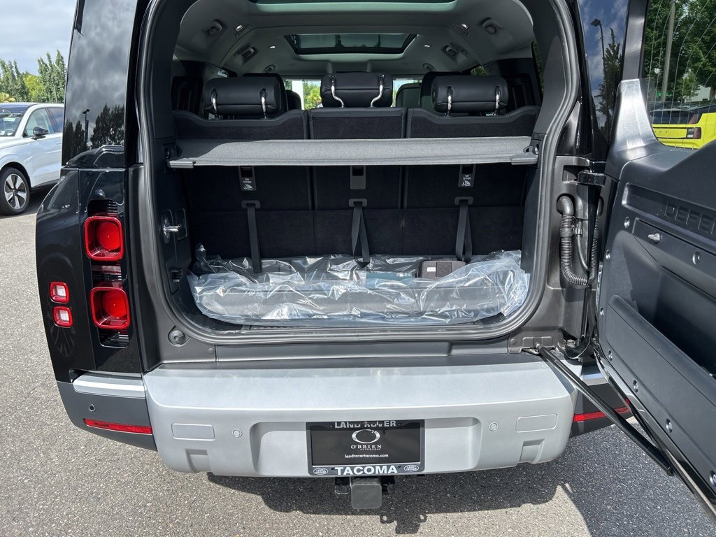 New 2025 Land Rover Defender 130 S image 16