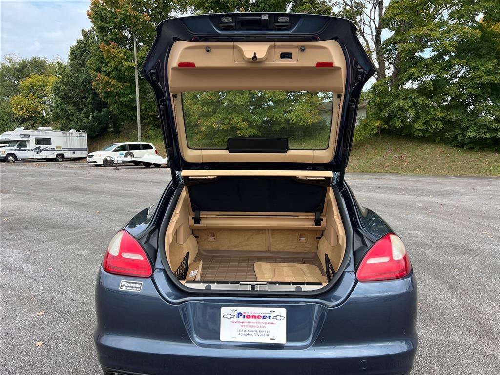 Used 2013 Porsche Panamera 4 w/ Premium Pkg Plus AWD/4WD image 24