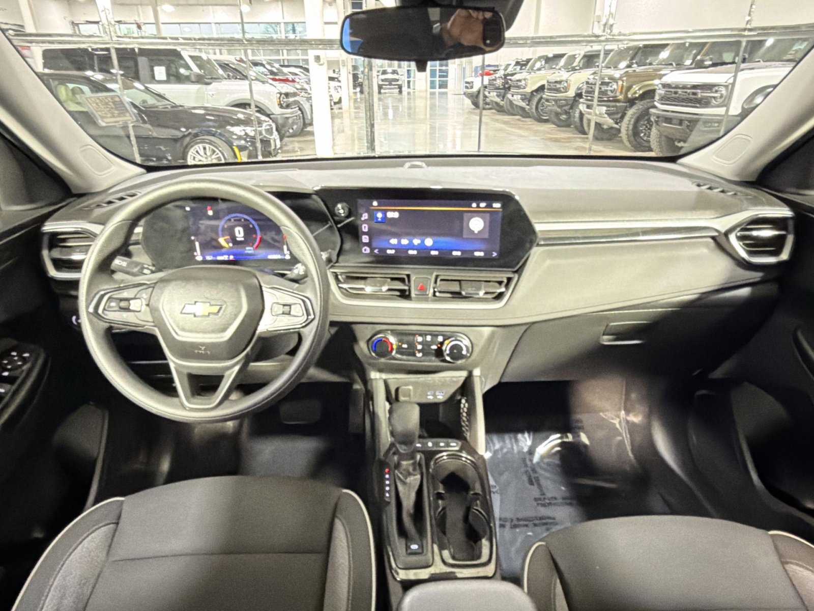 Used 2024 Chevrolet TrailBlazer LS image 26