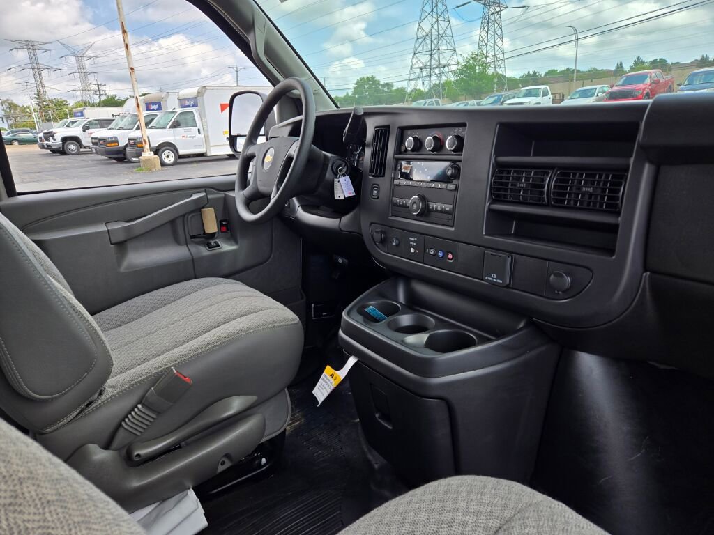 New 2025 Chevrolet Express 3500 w/ Power Convenience Package image 5
