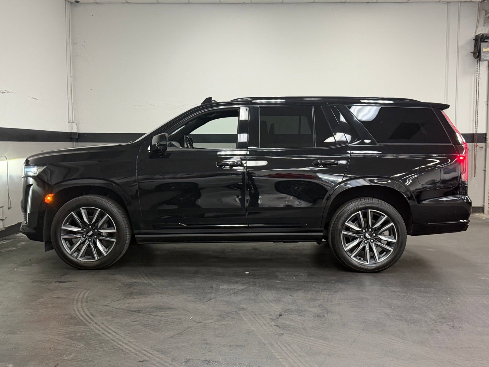 Used 2021 Cadillac Escalade Sport w/ Driver Assist Tech Package image 8