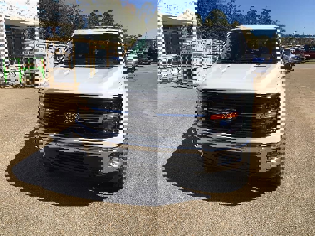 New 2025 Ford F150 XLT w/ Equipment Group 302A MID image 5