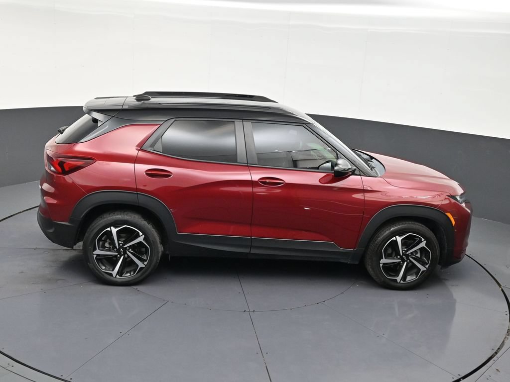 Used 2022 Chevrolet TrailBlazer RS w/ Technology Package FWD image 16