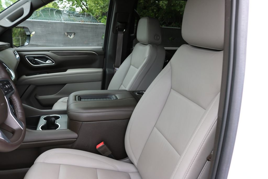 Used 2022 Chevrolet Tahoe Z71 w/ Luxury Package image 11