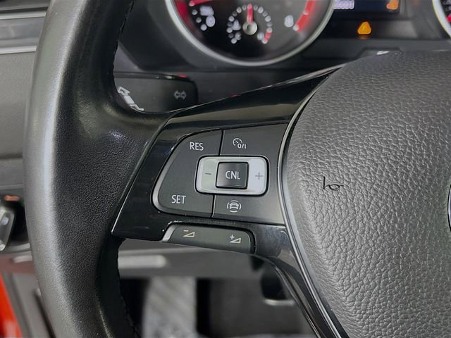Used 2019 Volkswagen Tiguan SE image 16