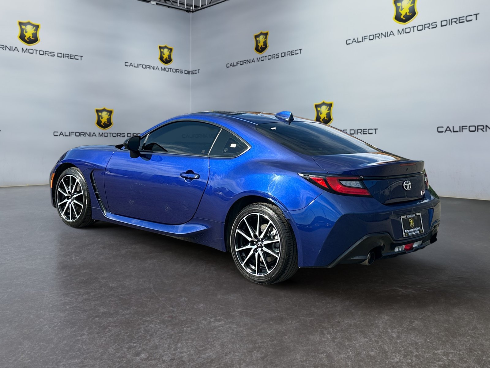 Used 2023 Toyota GR86 RWD image 3