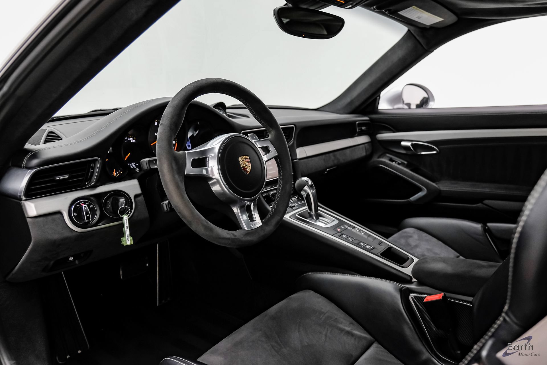 Used 2015 Porsche 911 GT3 RWD image 36