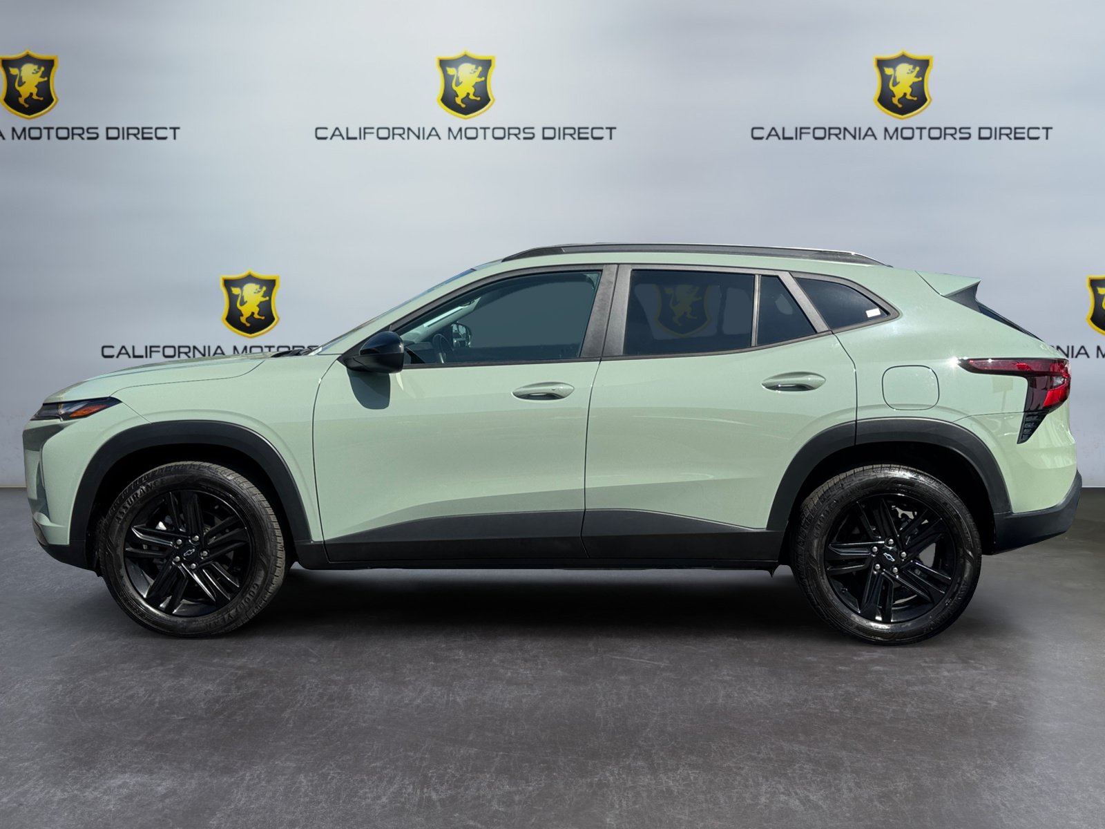 Used 2025 Chevrolet Trax ACTIV w/ Driver Confidence Package FWD image 2
