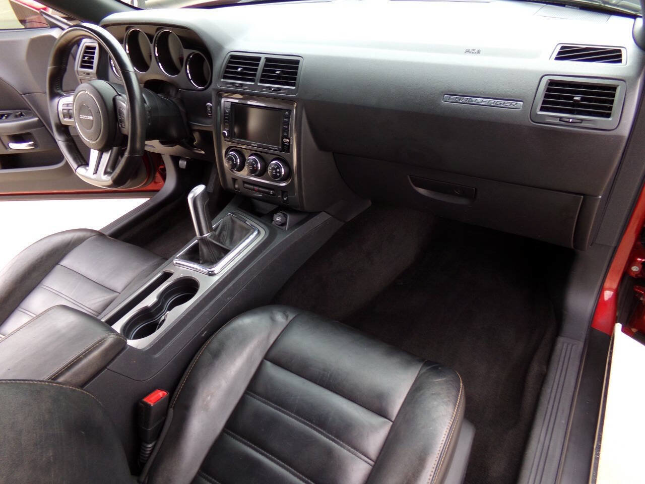 Used 2014 Dodge Challenger R/T RWD image 21