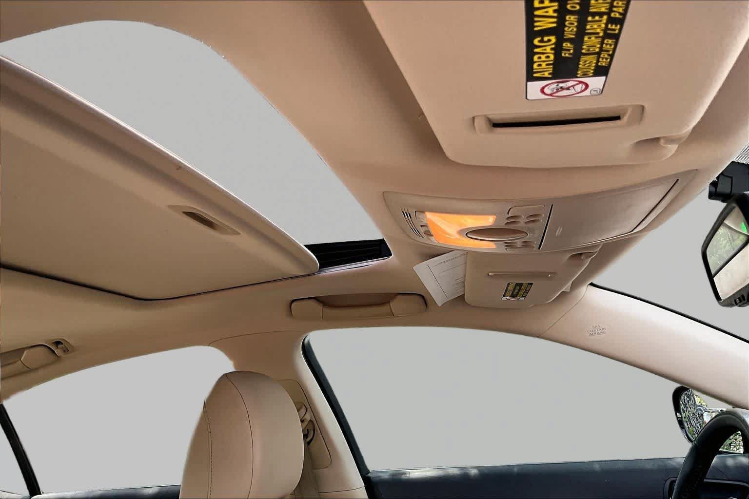 Used 2007 Lexus IS 250 w/ Premium Pkg RWD image 13