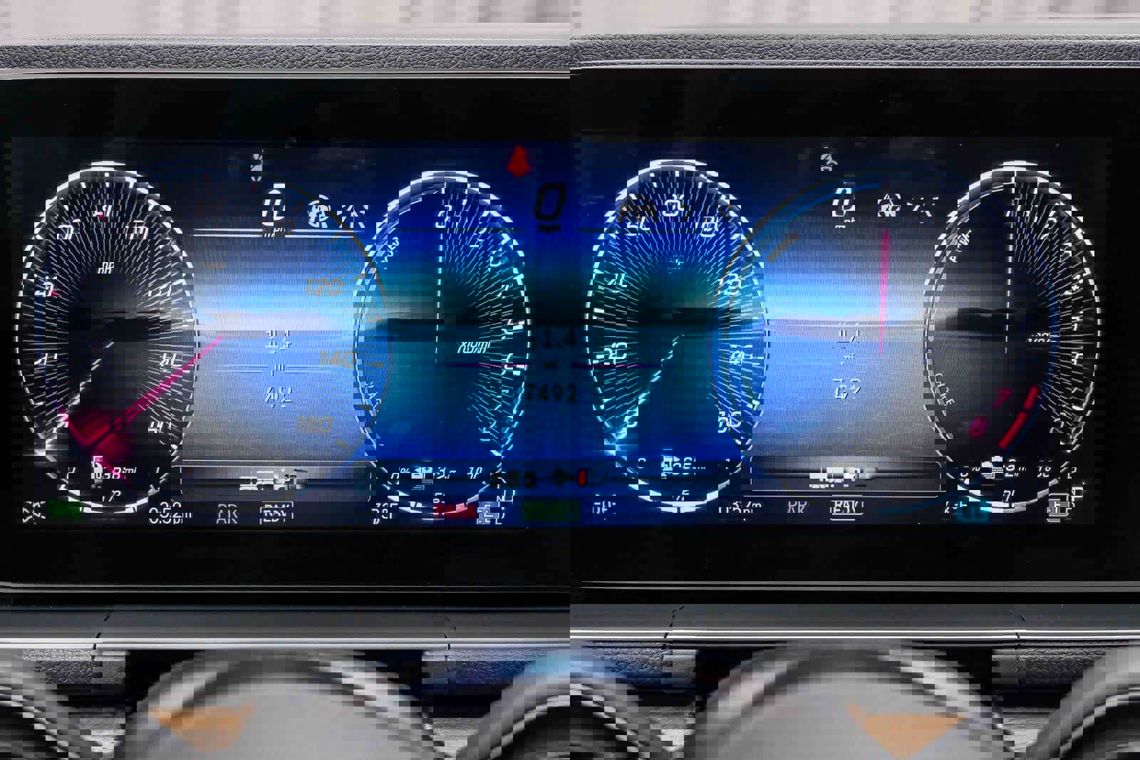 Used 2025 Mercedes-Benz GLE 450e 4MATIC image 24