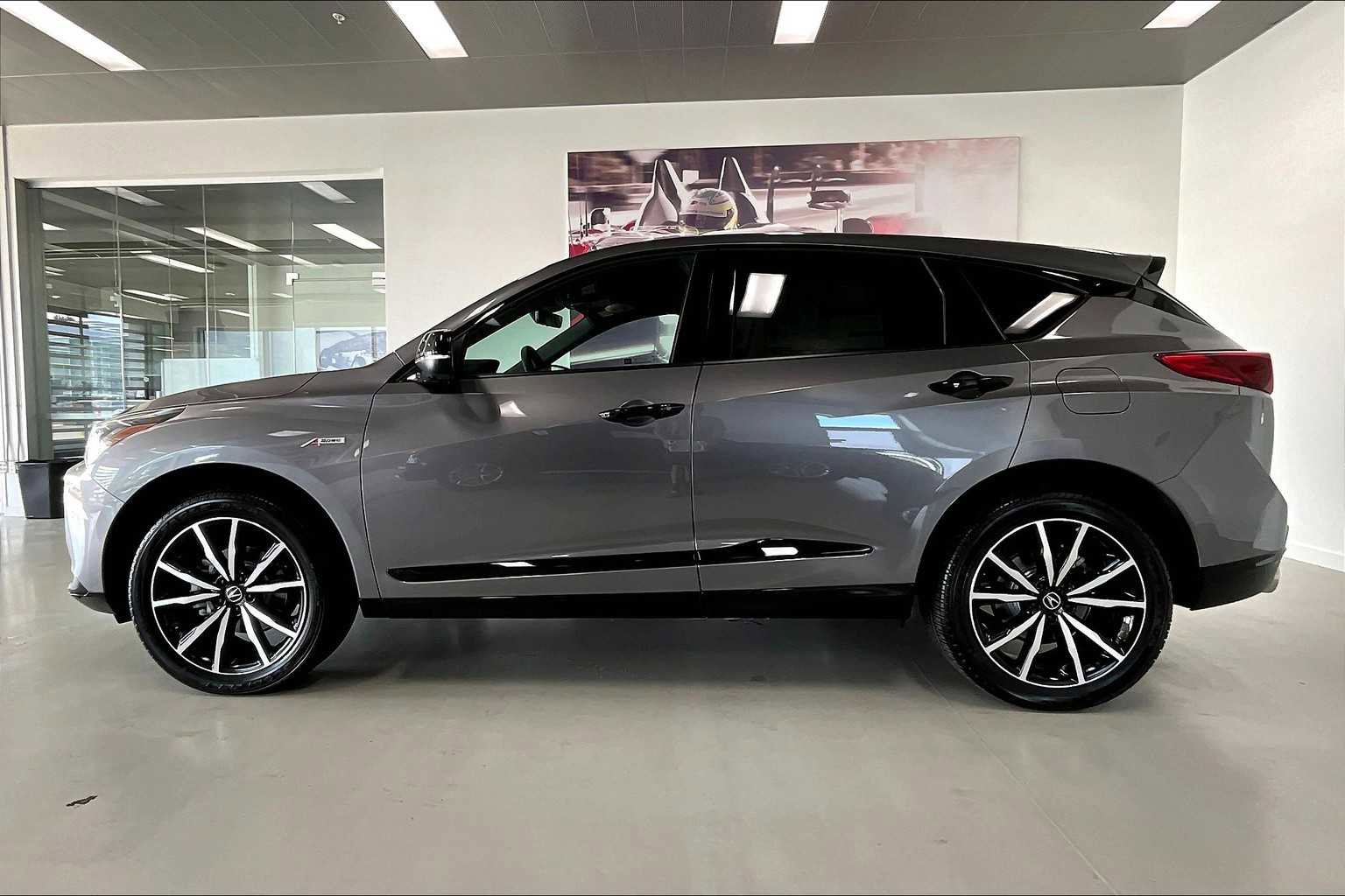 New 2025 Acura RDX A-Spec image 3