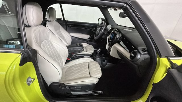 Used 2024 MINI Cooper S w/ Signature Upholstery Package FWD image 31