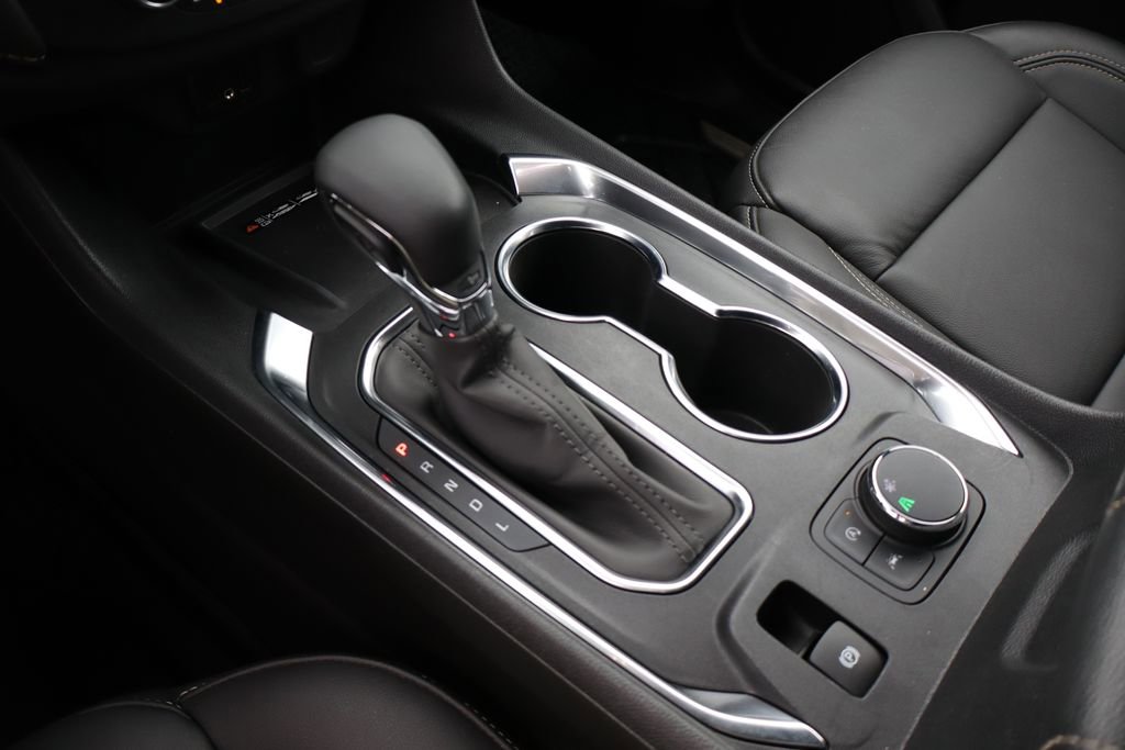 Used 2023 Chevrolet Traverse LT image 24