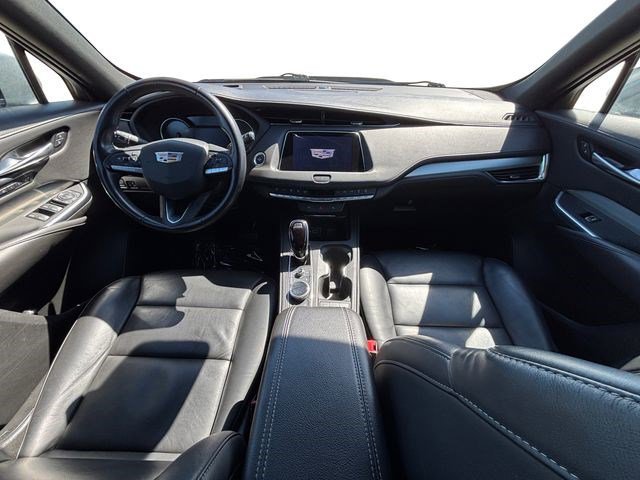 Used 2023 Cadillac XT4 Premium Luxury FWD image 13