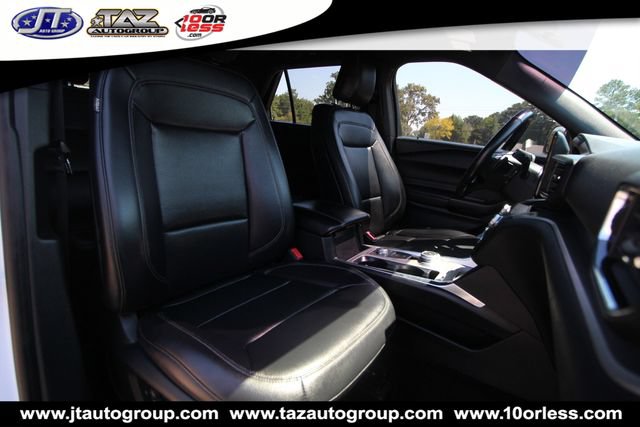 Used 2020 Ford Explorer XLT w/ Equipment Group 202A AWD/4WD image 14