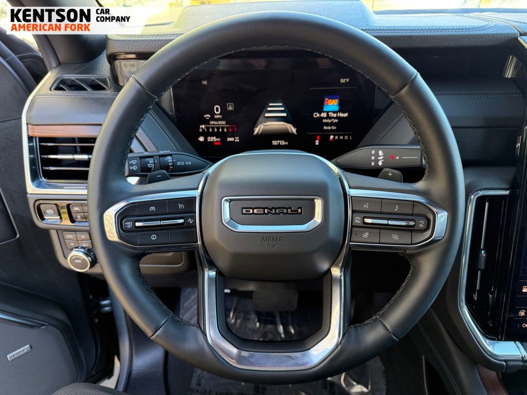 Used 2025 GMC Yukon XL Denali image 17