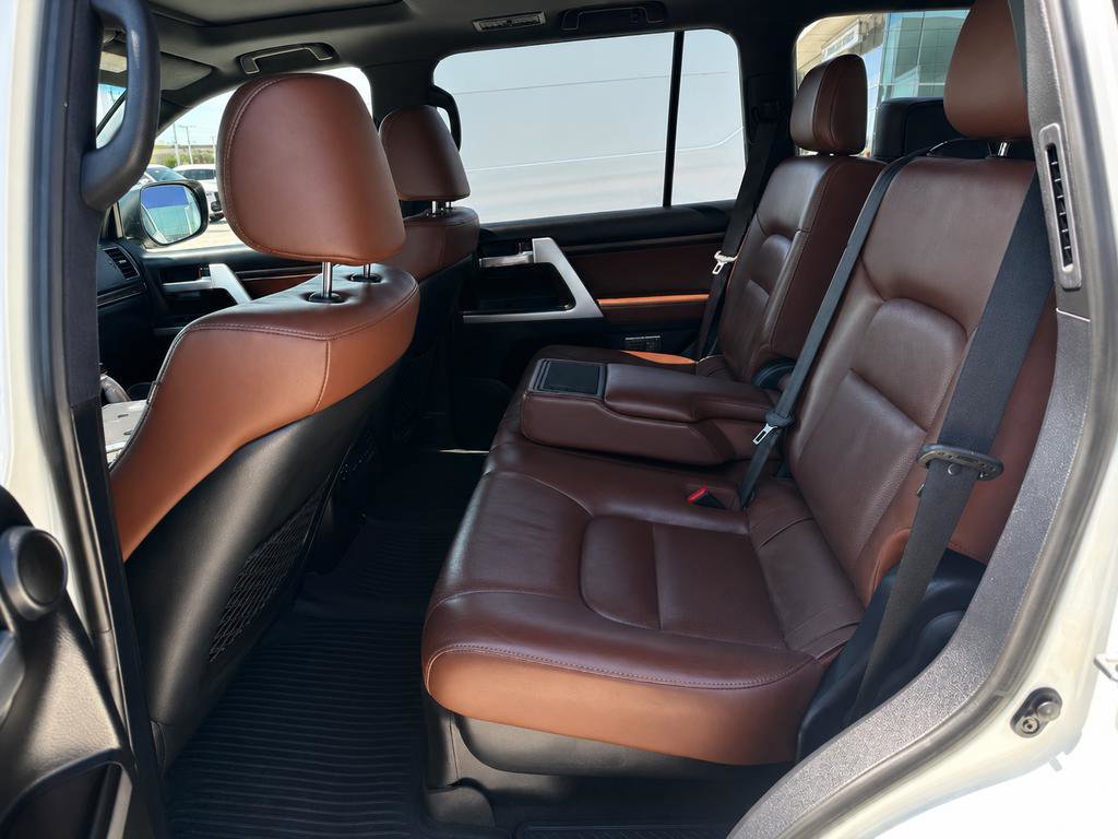 Used 2018 Toyota Land Cruiser AWD/4WD image 5