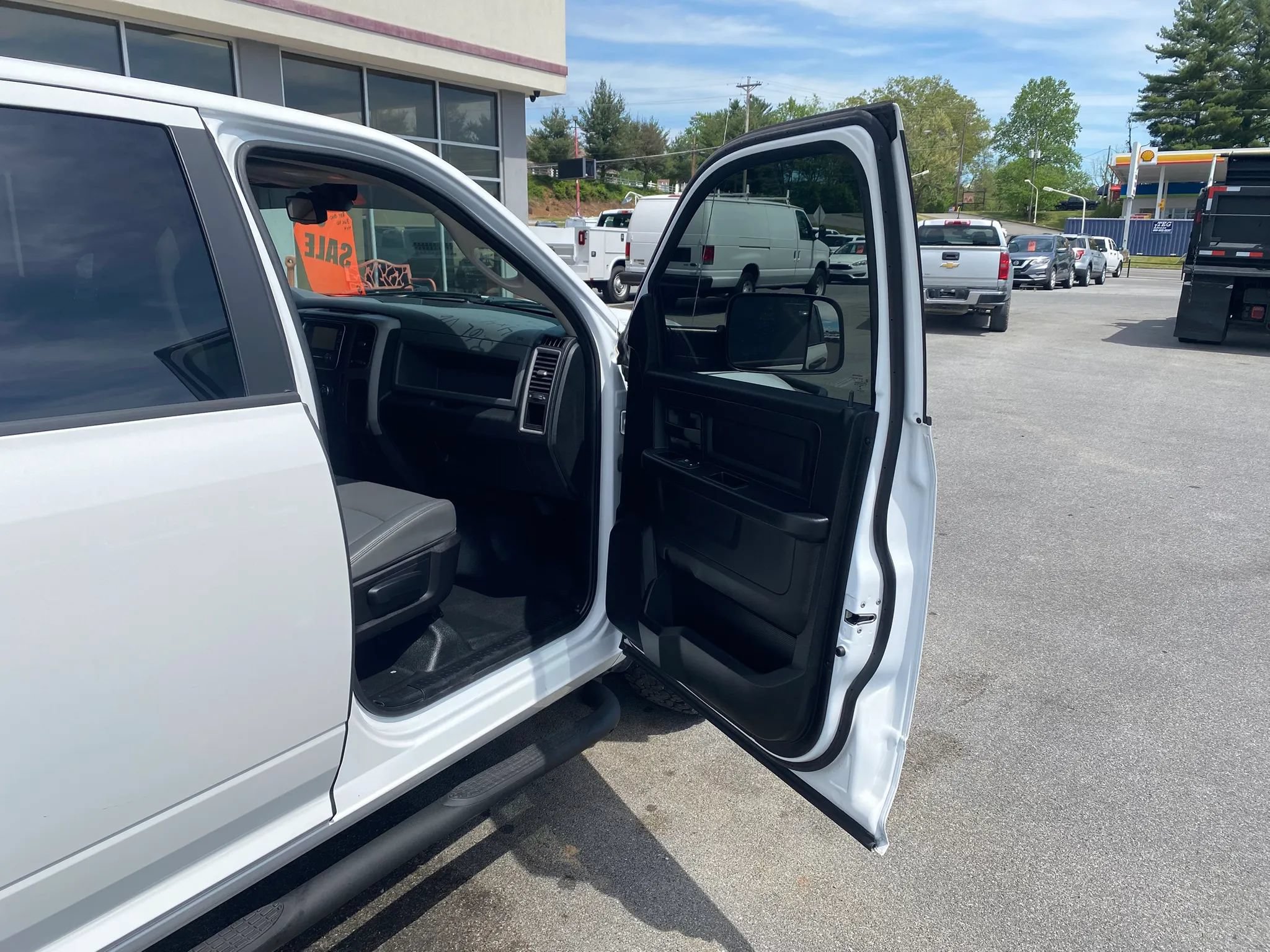 Used 2015 RAM 1500 Tradesman w/ Protection Group AWD/4WD image 21