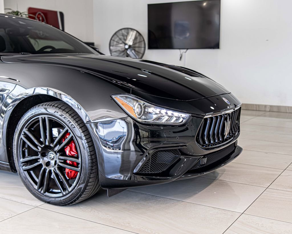 Used 2021 Maserati Ghibli RWD image 3