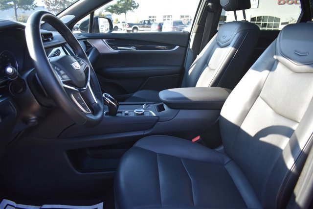 Used 2025 Cadillac XT5 Premium Luxury image 15