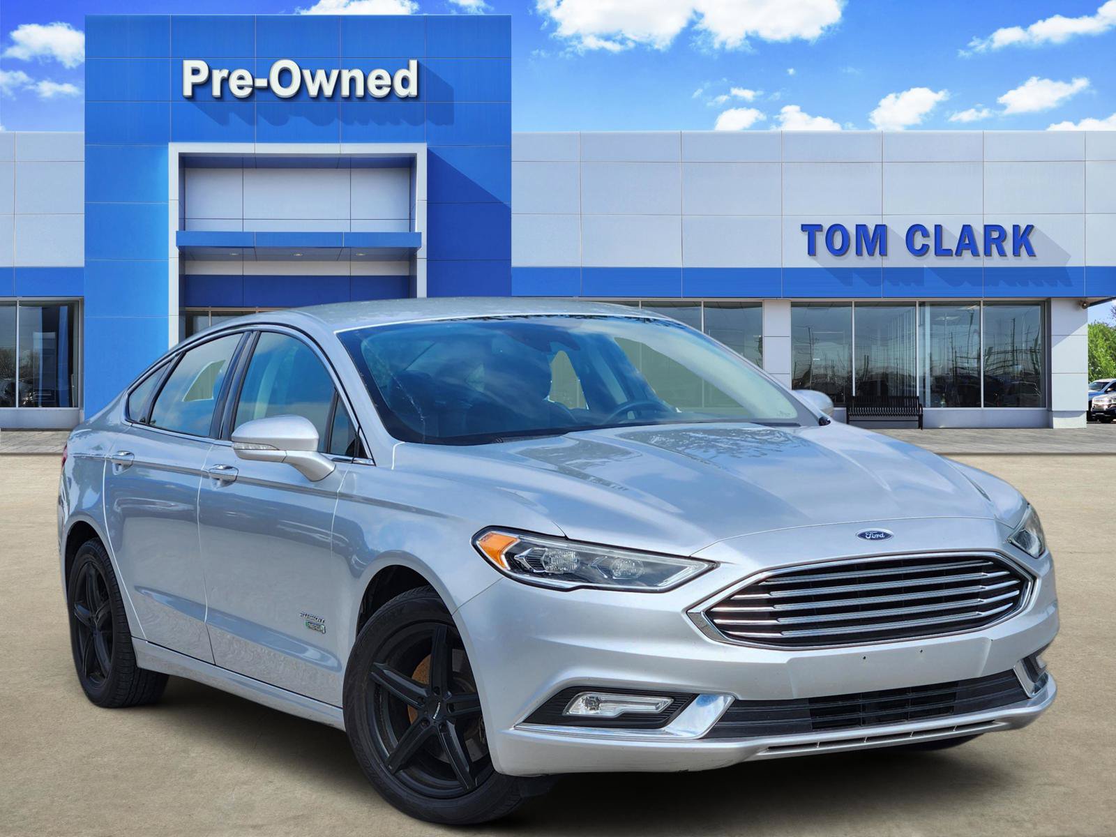 Used 2017 Ford Fusion Energi Titanium FWD image 1