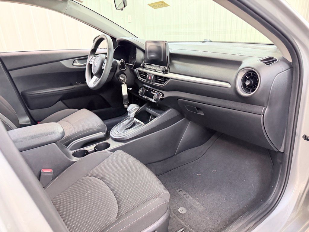 Used 2019 Kia Forte LXS FWD image 31
