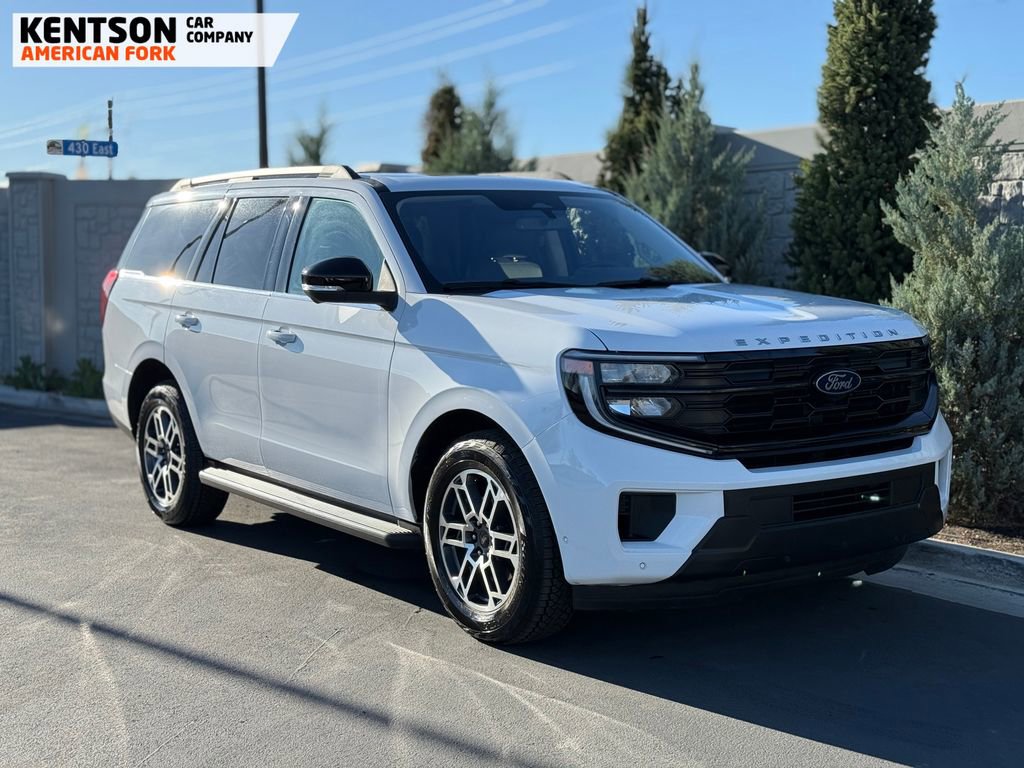 Used 2025 Ford Expedition Active image 13