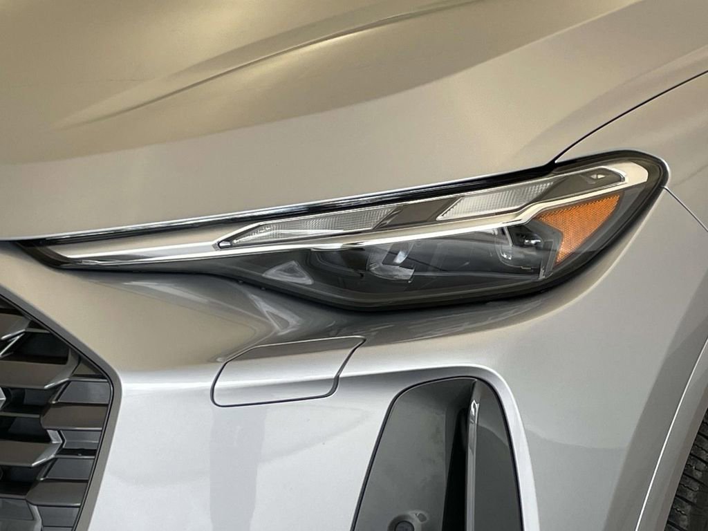 Certified 2025 Audi Q5 Premium w/ Convenience Package image 15