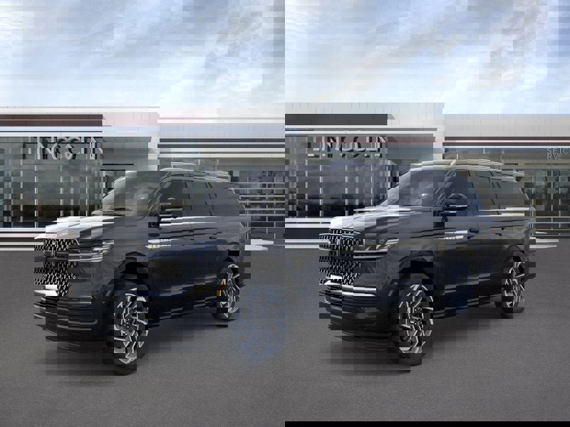 New 2025 Lincoln Navigator L Reserve image 2