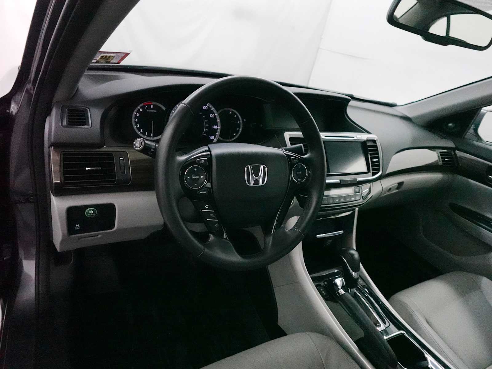 Certified 2017 Honda Accord EX-L image 15