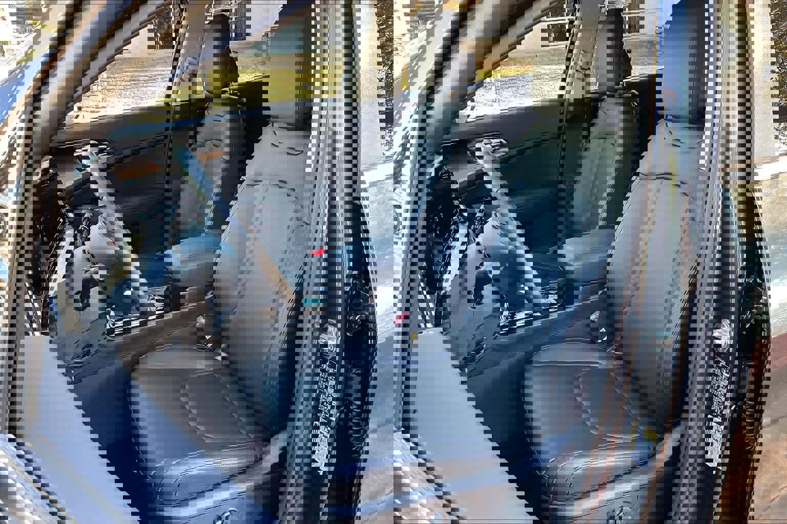 Used 2025 Kia Sportage EX image 7