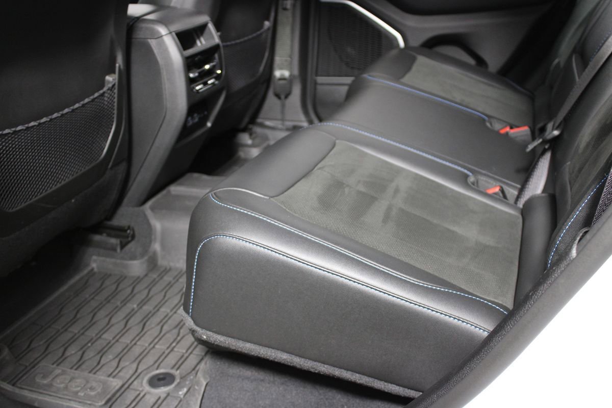 Used 2023 Jeep Grand Cherokee Trailhawk w/ Advanced Protech Group II AWD/4WD image 31