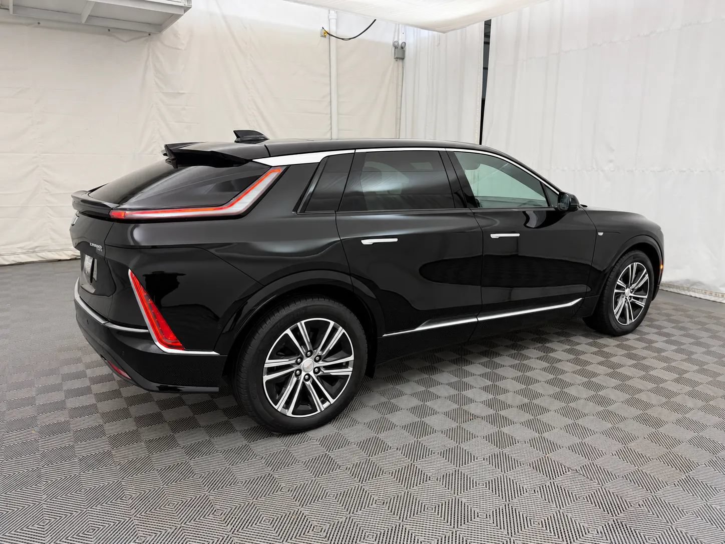 Used 2024 Cadillac Lyriq Tech w/ Driver Assist Package AWD/4WD image 5