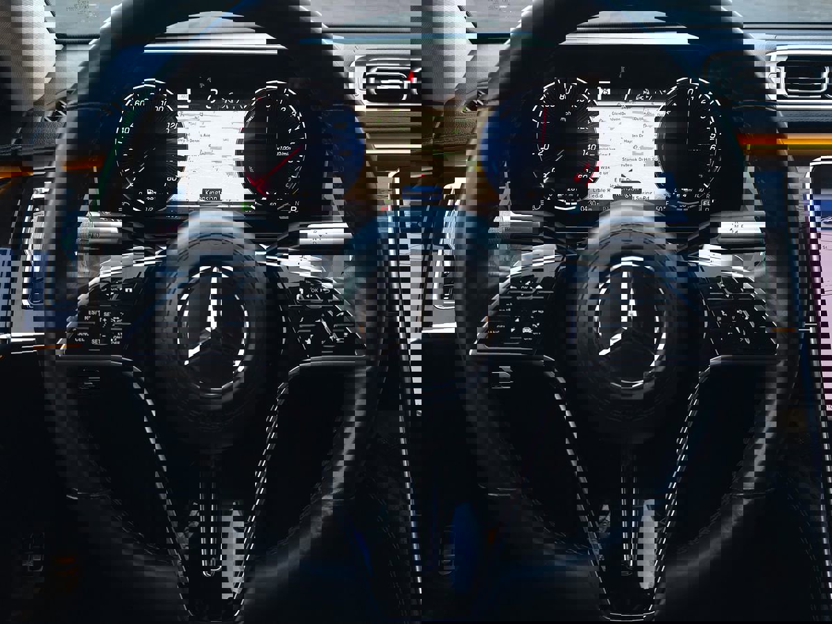 Used 2023 Mercedes-Benz S 580e 4MATIC Sedan w/ Warmth & Comfort Package image 35