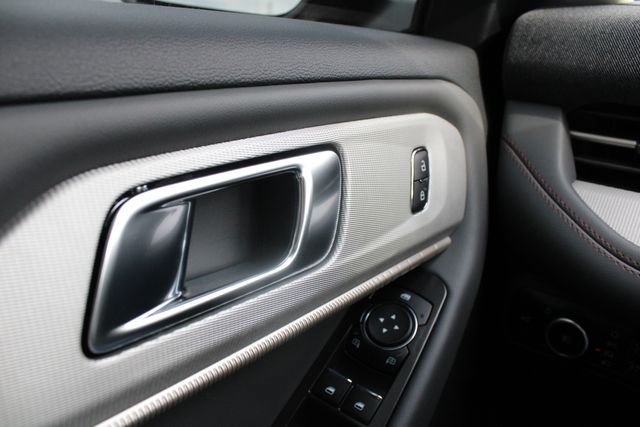 New 2026 Ford Explorer Active w/ Active Comfort Package AWD/4WD image 6