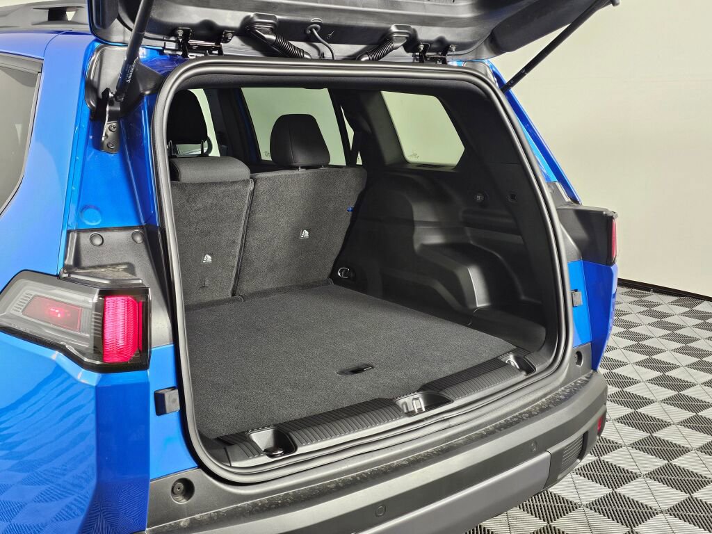 New 2026 Jeep Cherokee Laredo AWD/4WD image 15