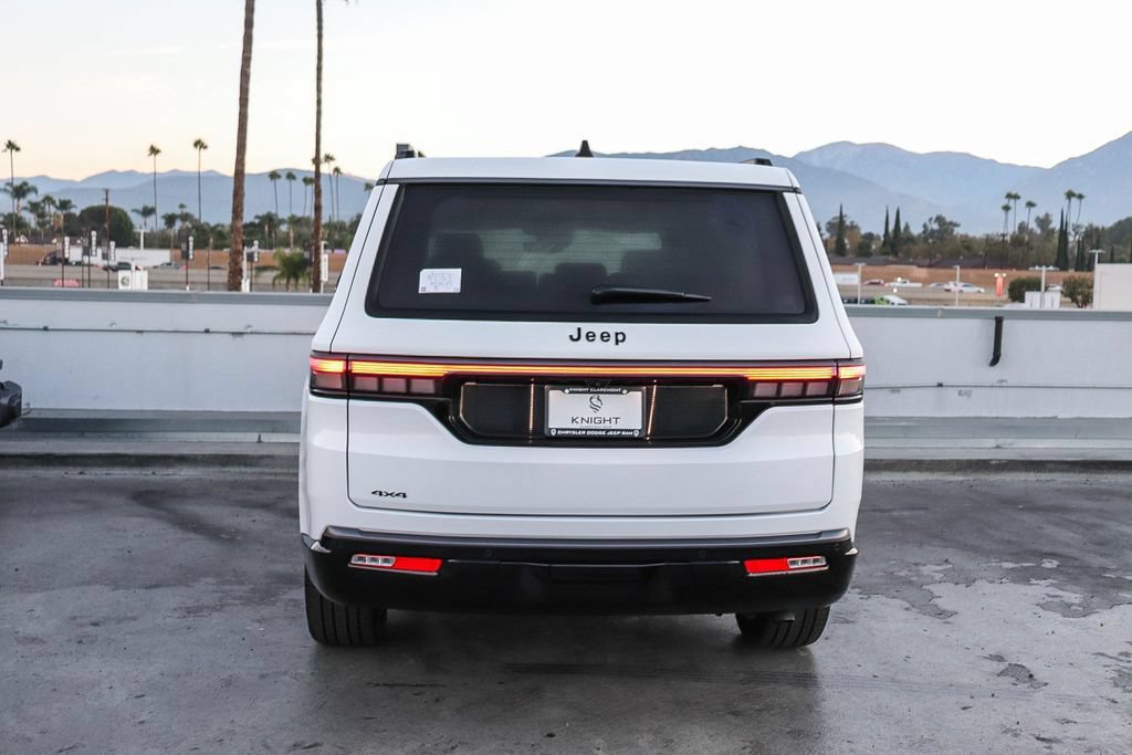 New 2026 Jeep Grand Wagoneer Limited AWD/4WD image 8