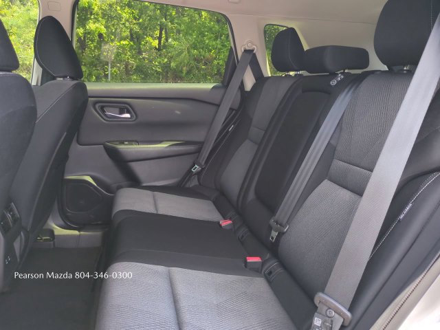 Used 2024 Nissan Rogue SV AWD/4WD image 15