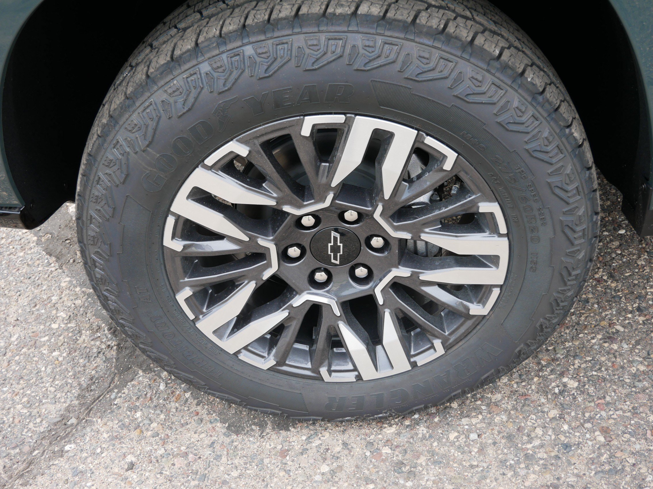 New 2026 Chevrolet Tahoe Z71 w/ Z71 Off-Road Package AWD/4WD image 9