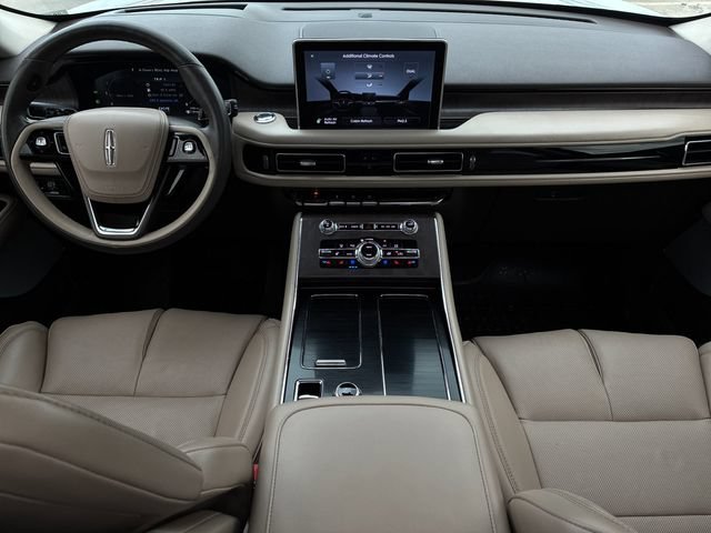 Used 2022 Lincoln Aviator Grand Touring w/ Equipment Group 301A AWD/4WD image 14