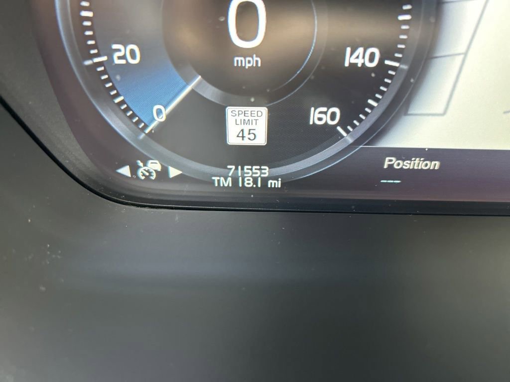 Used 2018 Volvo S90 T6 Inscription w/ Convenience Package image 25