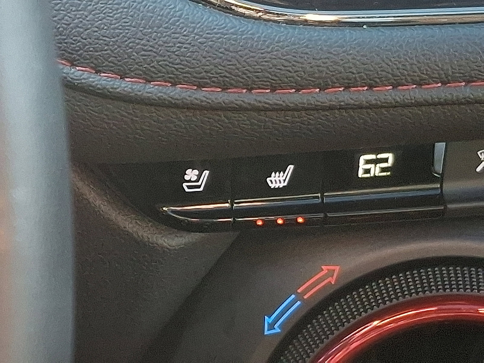 Certified 2025 Chevrolet Blazer RS w/ Driver Confidence II Package image 25