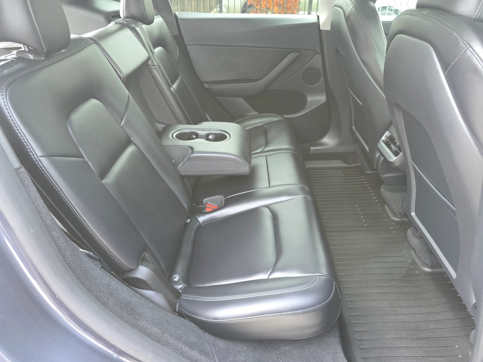 Used 2023 Tesla Model Y Long Range AWD/4WD image 31